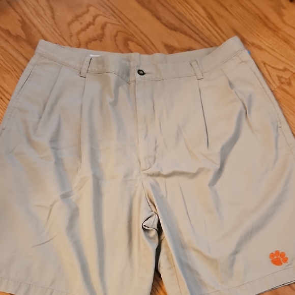 Cutter And Buck Pleated Khaki Shorts with Clemson Paw Embroidery - Picture 3 of 4